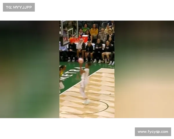 井煜彬十五秒抢断反击三分引爆全场广州中学生上演热血逆袭